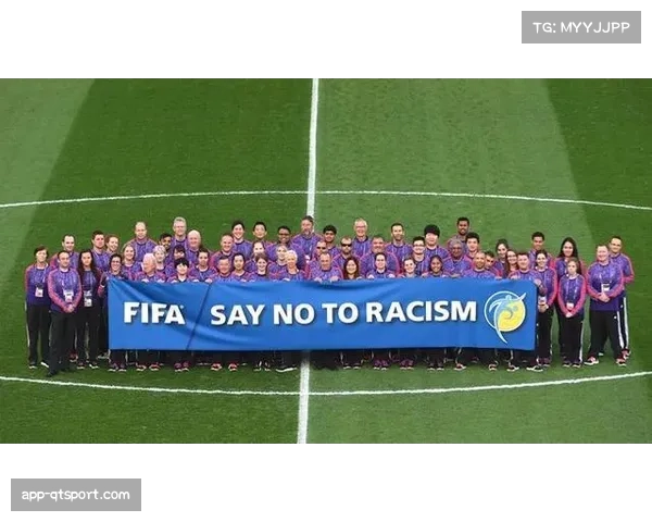 巴黎圣日耳曼基金会举办“足球无歧视”社区青少年足球日